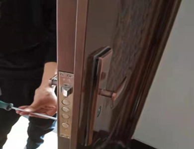 芙蓉24小时开锁公司